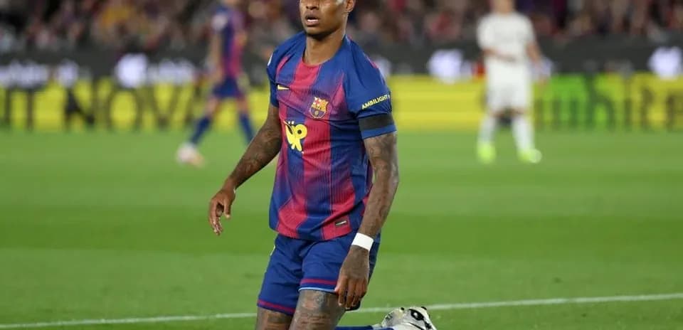 Player kneeling on the pitch during match