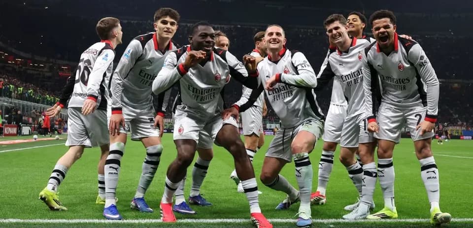 AC Milan players celebrating a goal