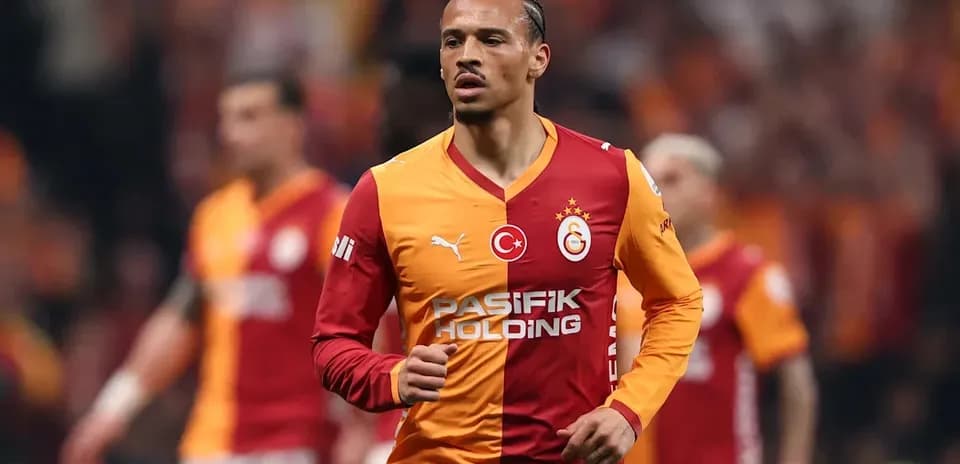 Galatasaray player running during a match
