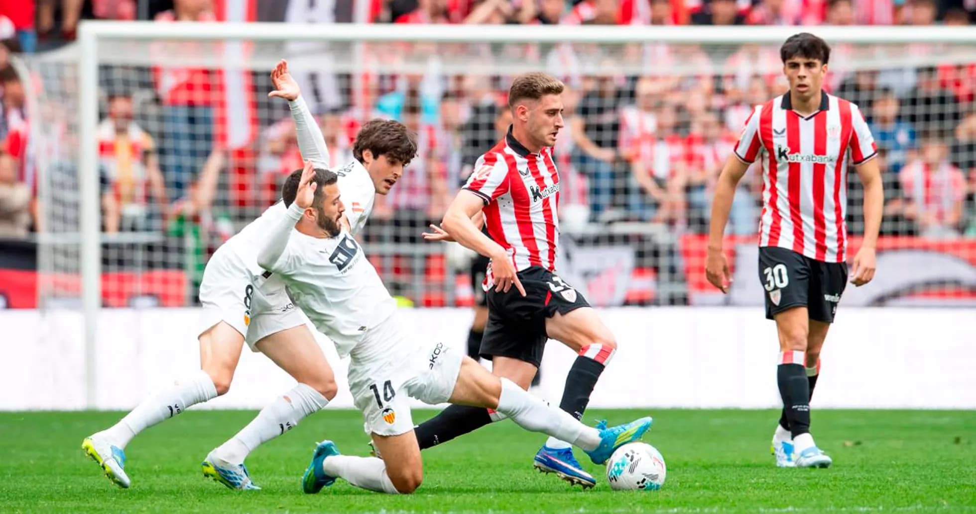 Athletic Club player in action against Valencia
