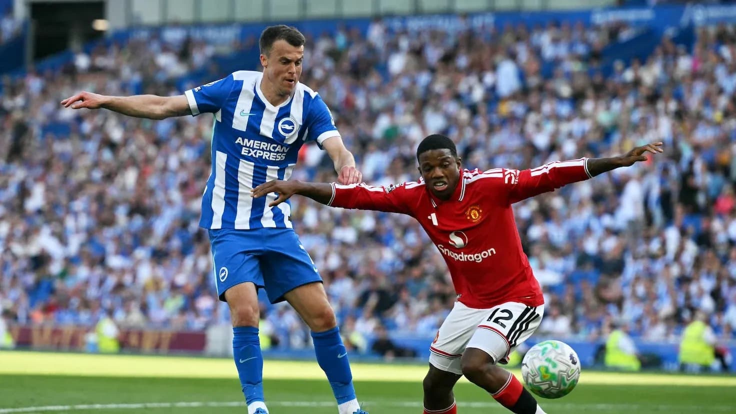 Brighton player challenges Manchester United opponent