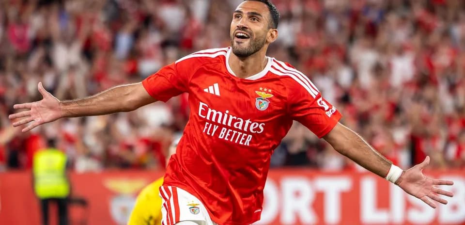 Benfica player celebrating a goal