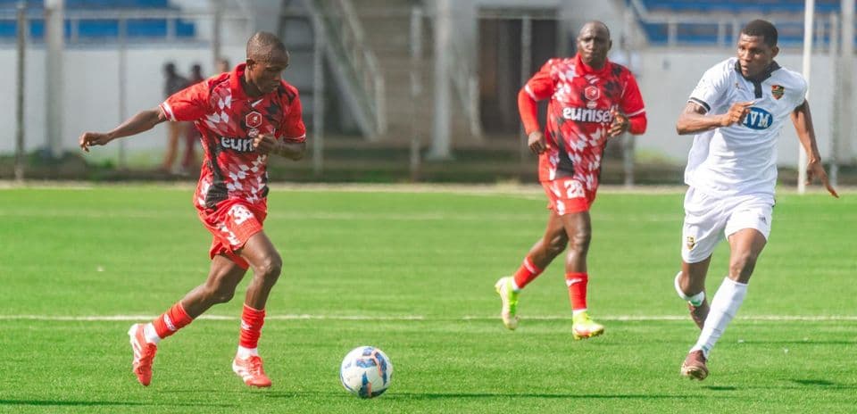 Kano Pillars players in action against Doma United