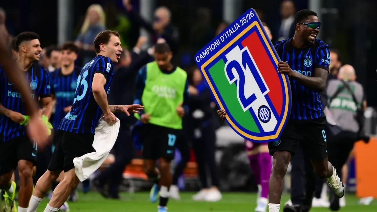 Inter players celebrating Serie A championship victory