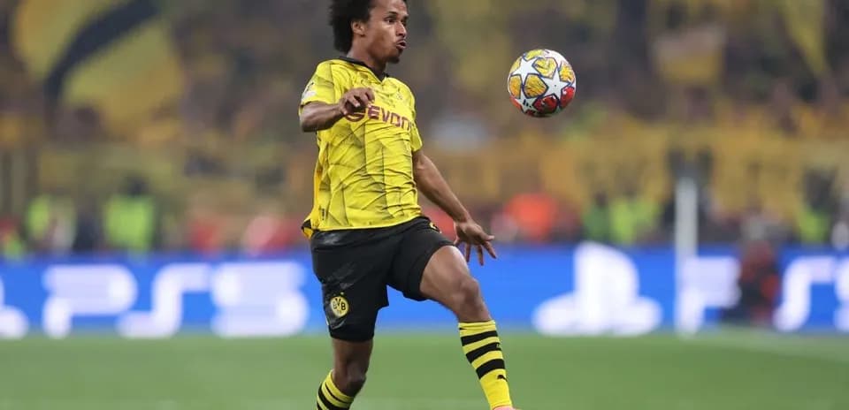 Player from Borussia Dortmund controlling the ball