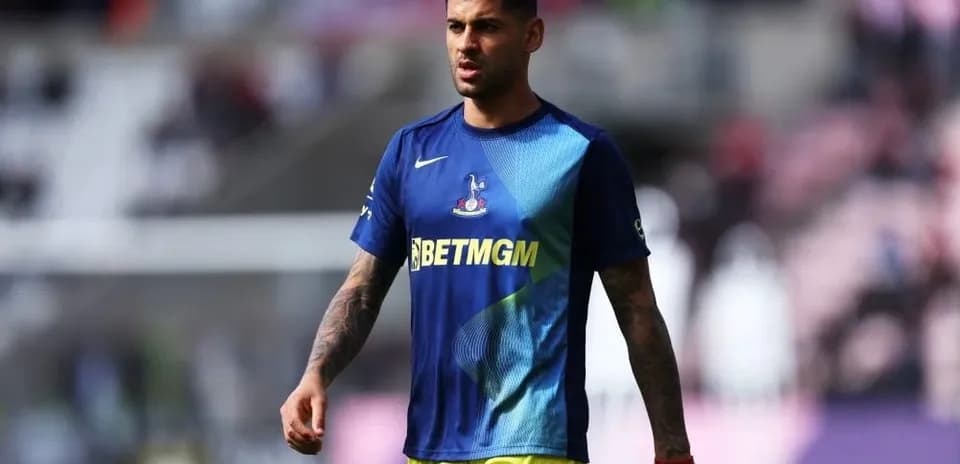 Player walking on the pitch before match
