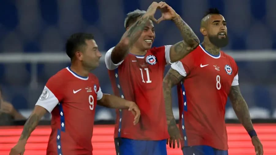 Top 10 Greatest Chilean Footballers Ranked by Achievements and Impact