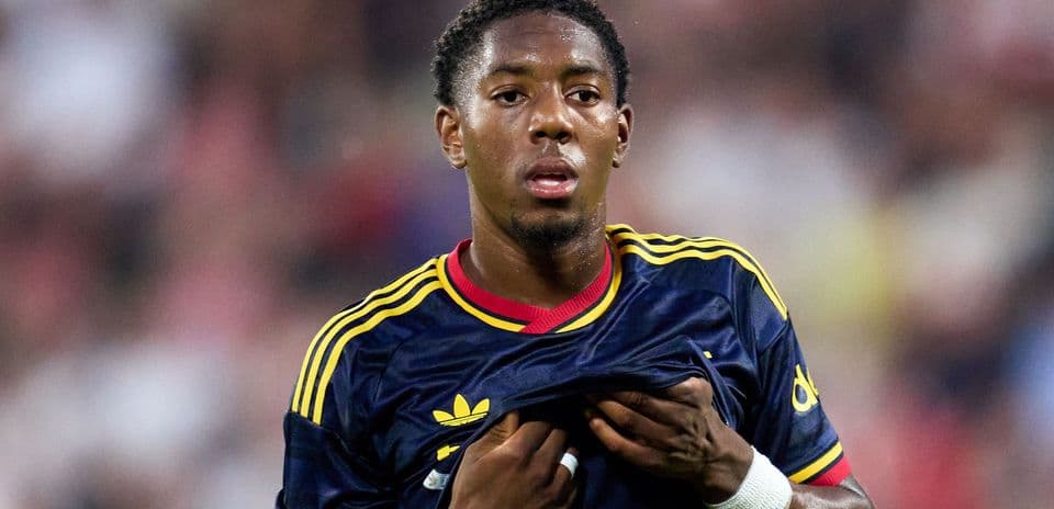 Liverpool Urged to Intervene in Arsenal Midfielder Myles Lewis-Skelly's Transfer Talks