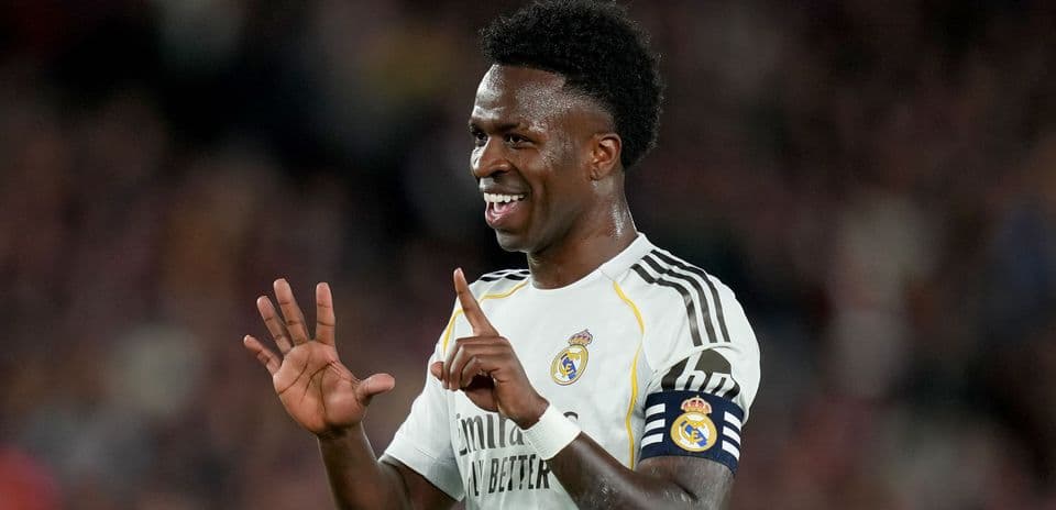 Vinicius Junior Set to Stay at Real Madrid as Mourinho Plans Key Role