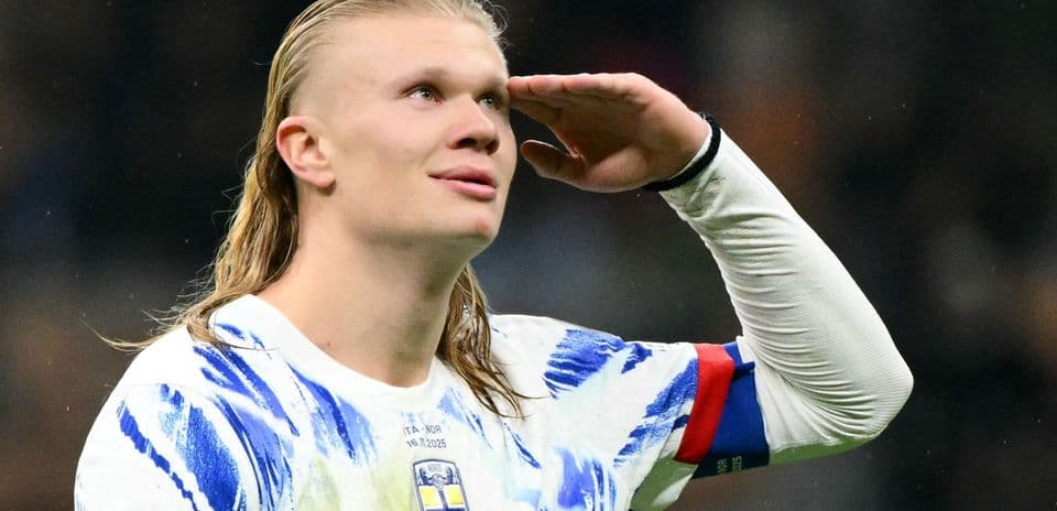Colin Hendry Struggles to Explain How to Stop Erling Haaland, Compares Him to Ronaldo