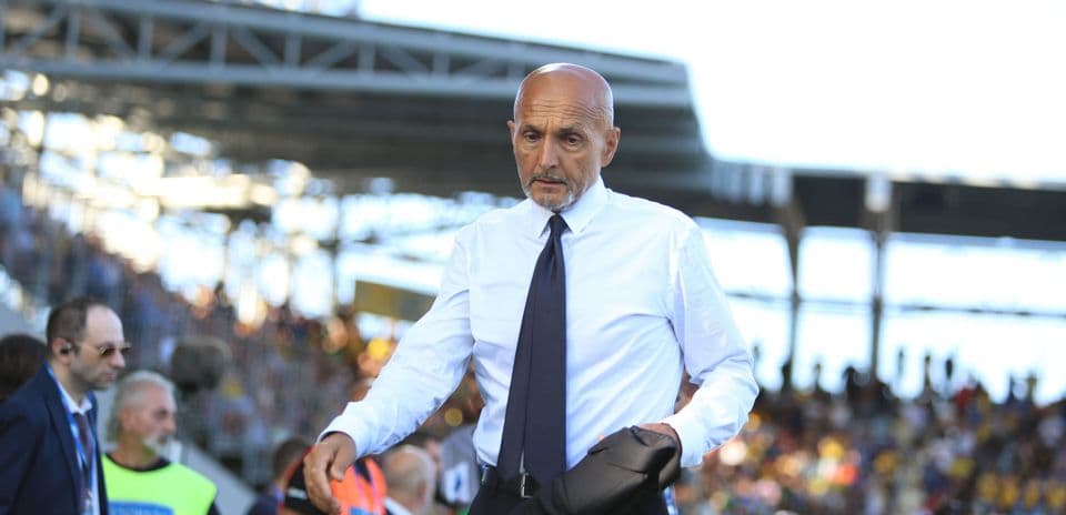 Juventus Eyes Alexander Sorloth After Spalletti Criticizes Randal Kolo Muani's Performance