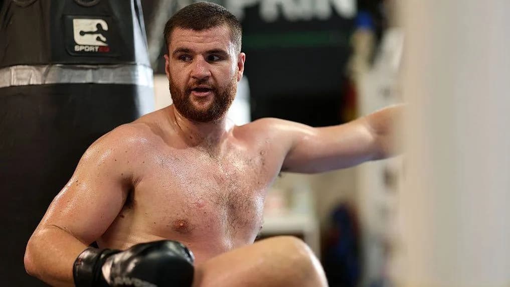 Johnny Fisher’s Journey: From Defeat to New Beginnings in Heavyweight Boxing Johnny Fisher’s Journey: From Defeat to New Beginnings in Heavyweight Boxing