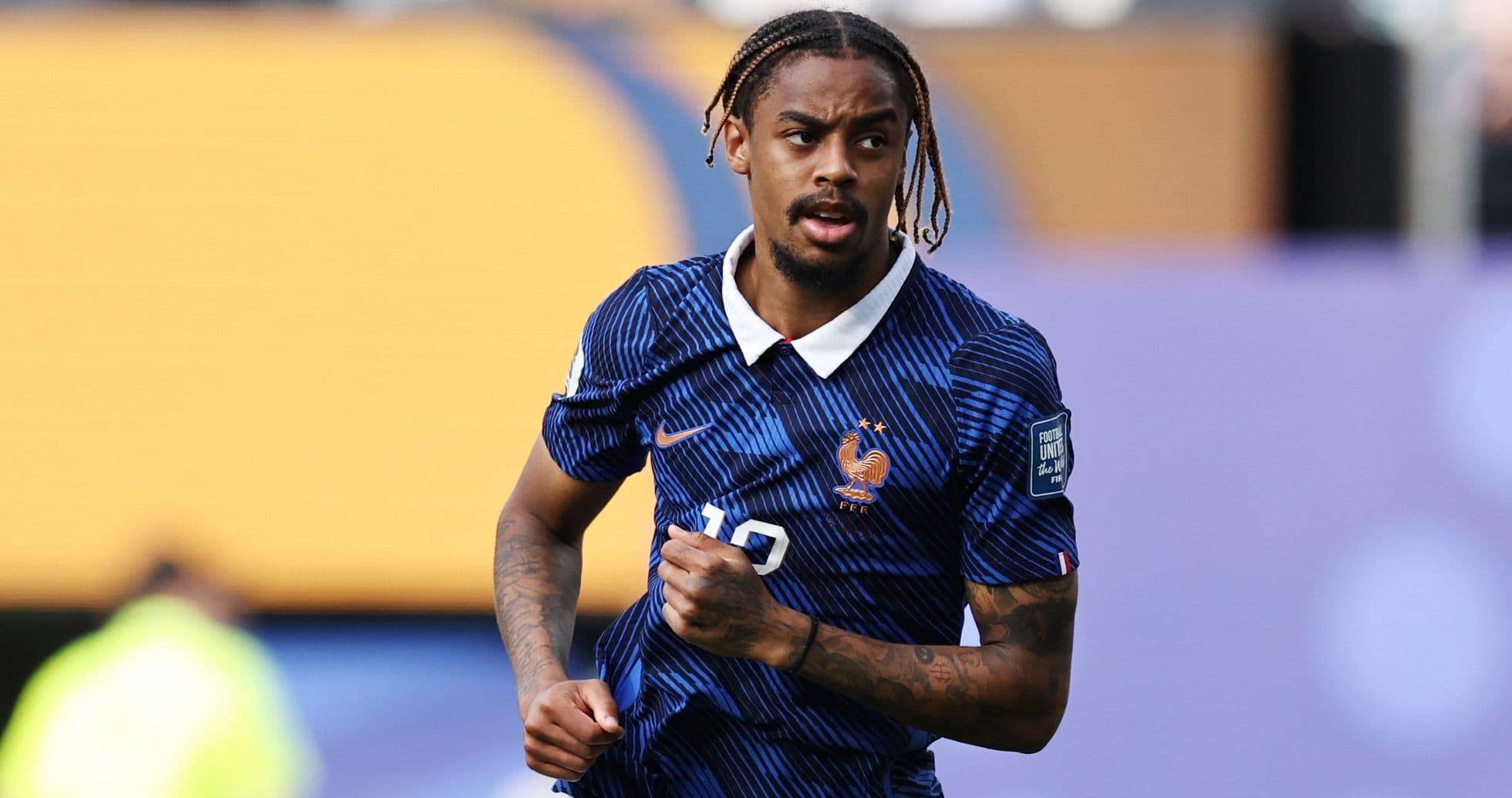 Liverpool Set to Renew Bid for Bradley Barcola as PSG Signs Mika Godts