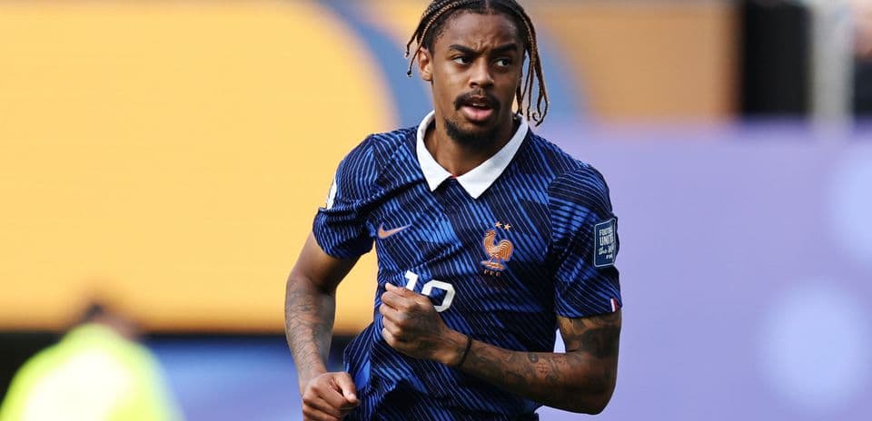 Liverpool Set to Renew Bid for Bradley Barcola as PSG Signs Mika Godts