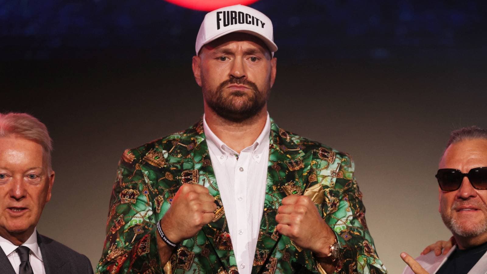 Tyson Fury Plans to Invite Donald Trump for Anthony Joshua Bout
