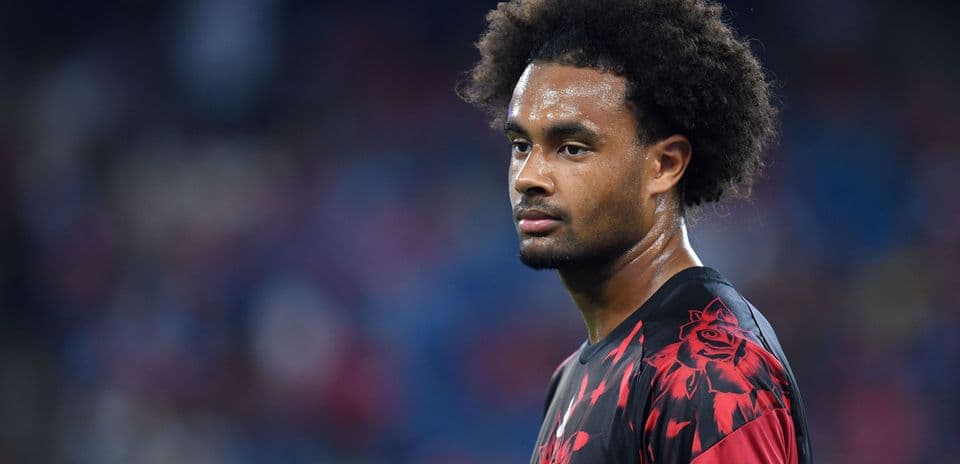 Everton Make Last-Minute Loan Bid for Manchester United Forward Joshua Zirkzee