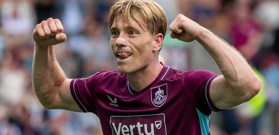Ipswich Town Secures Zian Flemming in £20m Deal from Burnley on Transfer Deadline Day