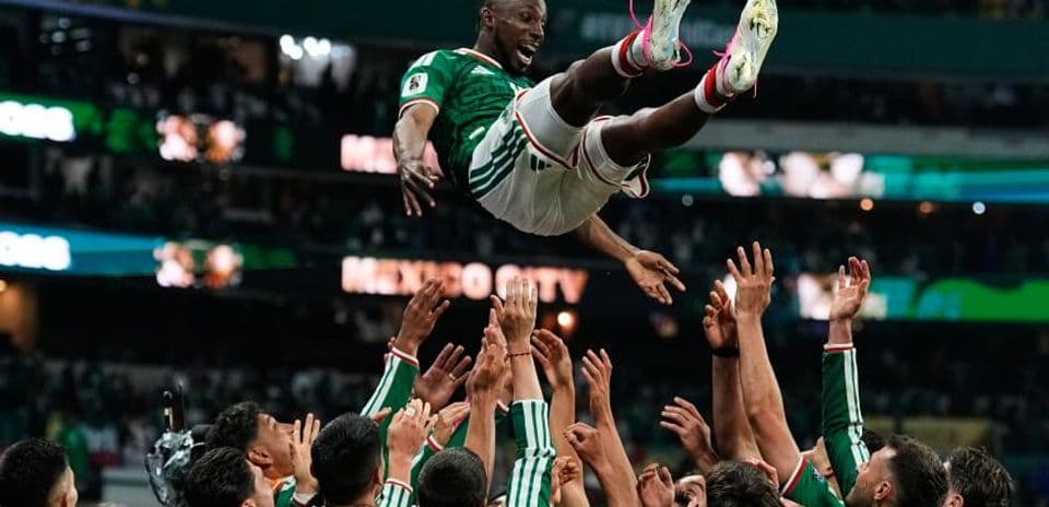 Mexico Breaks World Cup Knockout Curse with 2-0 Victory Over Ecuador