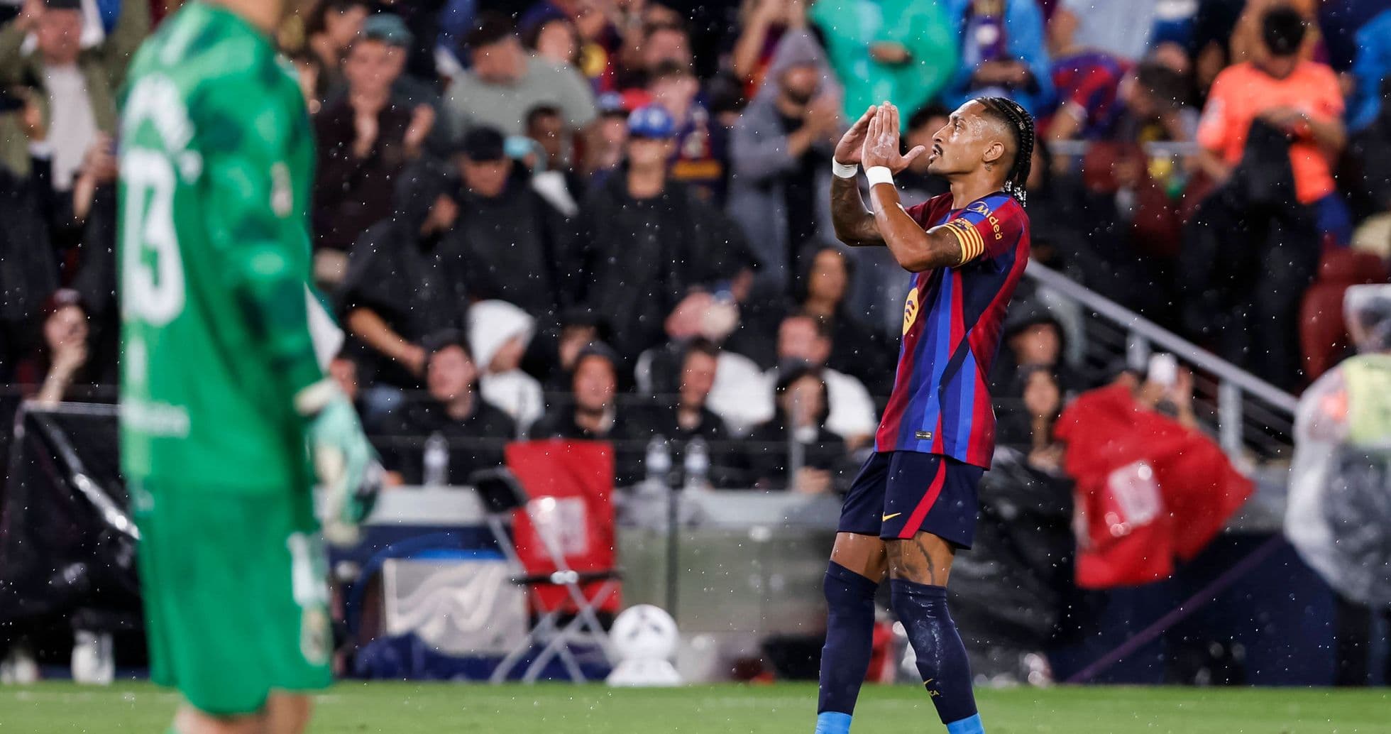 Raphinha’s Hat-Trick Powers Barcelona to 7-2 Triumph Over Racing Santander