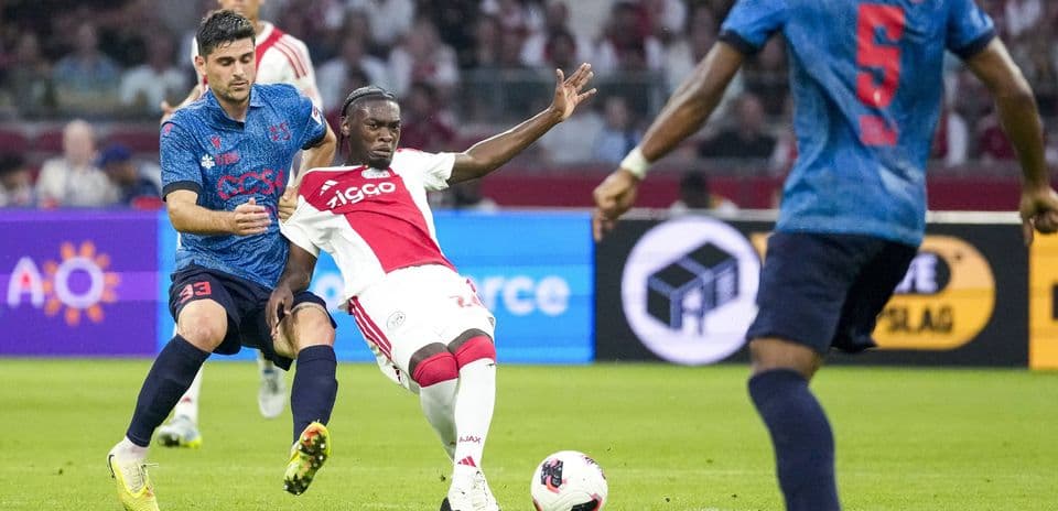 Rafael van der Vaart Critiques Ajax's Jorthy Mokio After Conference League Win