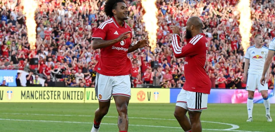 Michael Carrick Faces Four Crucial Transfer Challenges Ahead of Deadline at Manchester United