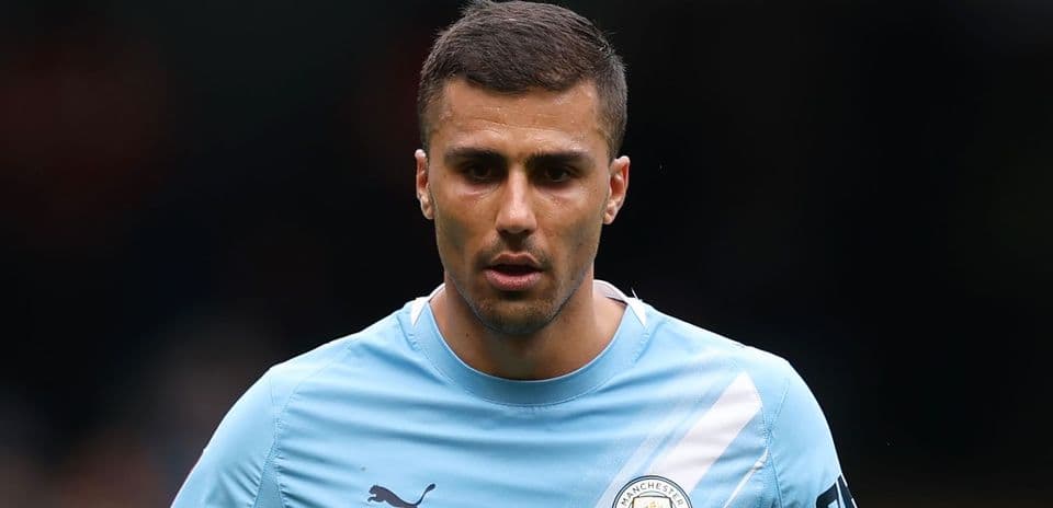 Rodri Arrives in Barcelona to Complete Major Transfer from Manchester City