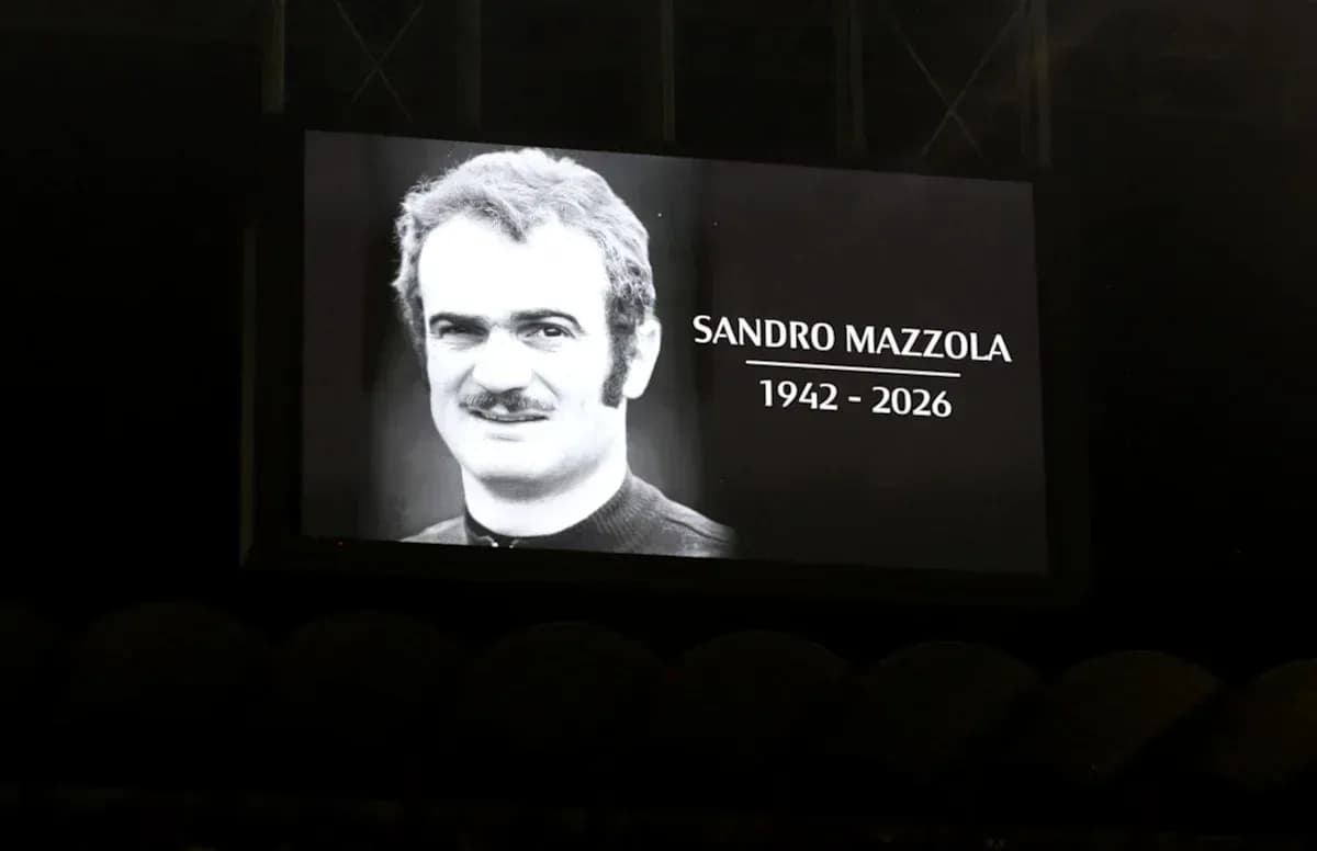 Tribute screen displaying Sandro Mazzola's image and dates Tribute screen displaying Sandro Mazzola's image and dates