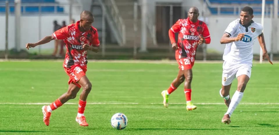 Kano Pillars players in action during match Kano Pillars players in action during match