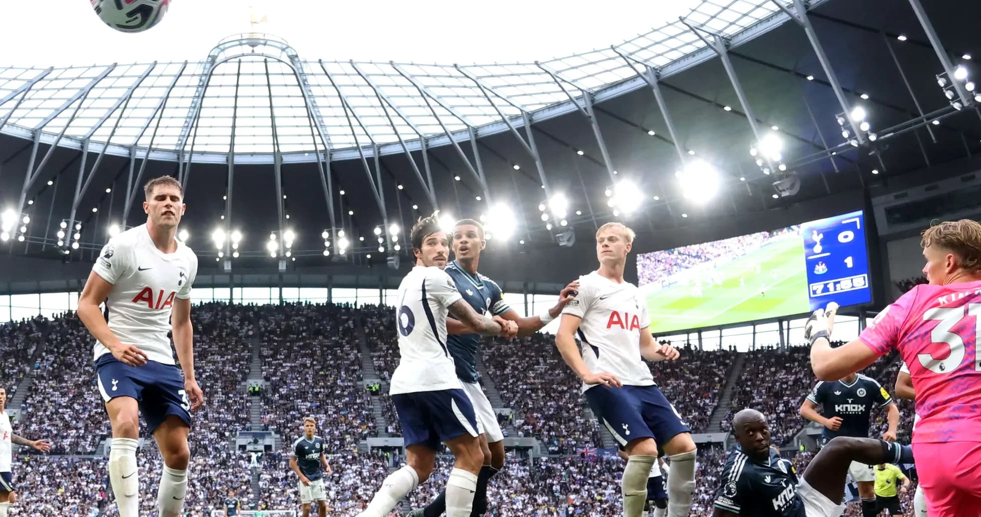 Players in action during Tottenham vs Newcastle match Players in action during Tottenham vs Newcastle match
