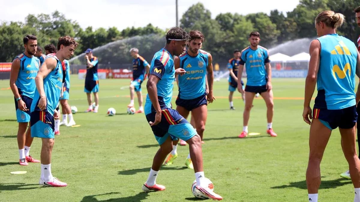 Spain national team training on the pitch Spain national team training on the pitch