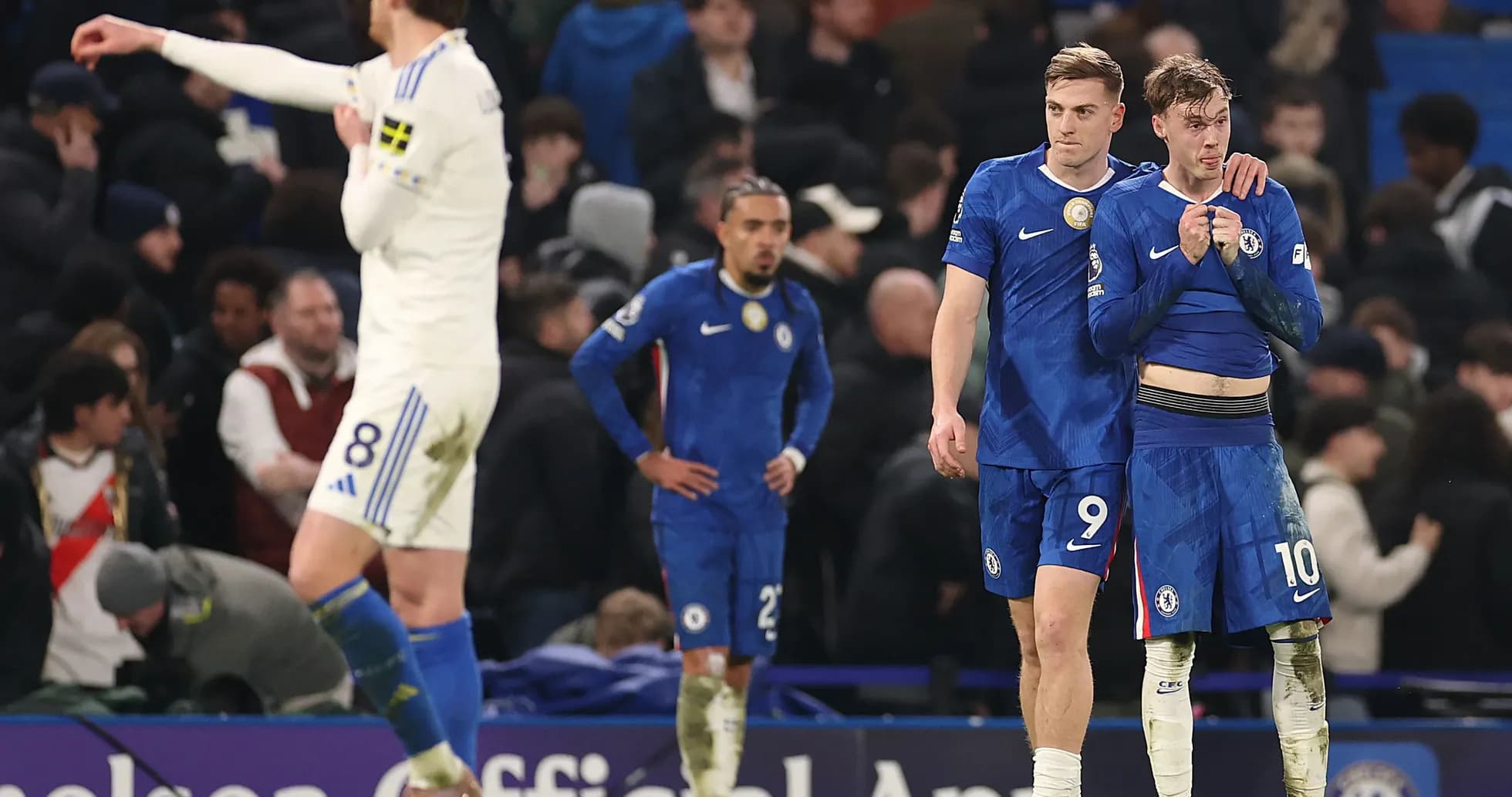 Chelsea players walking off the pitch after match Chelsea players walking off the pitch after match