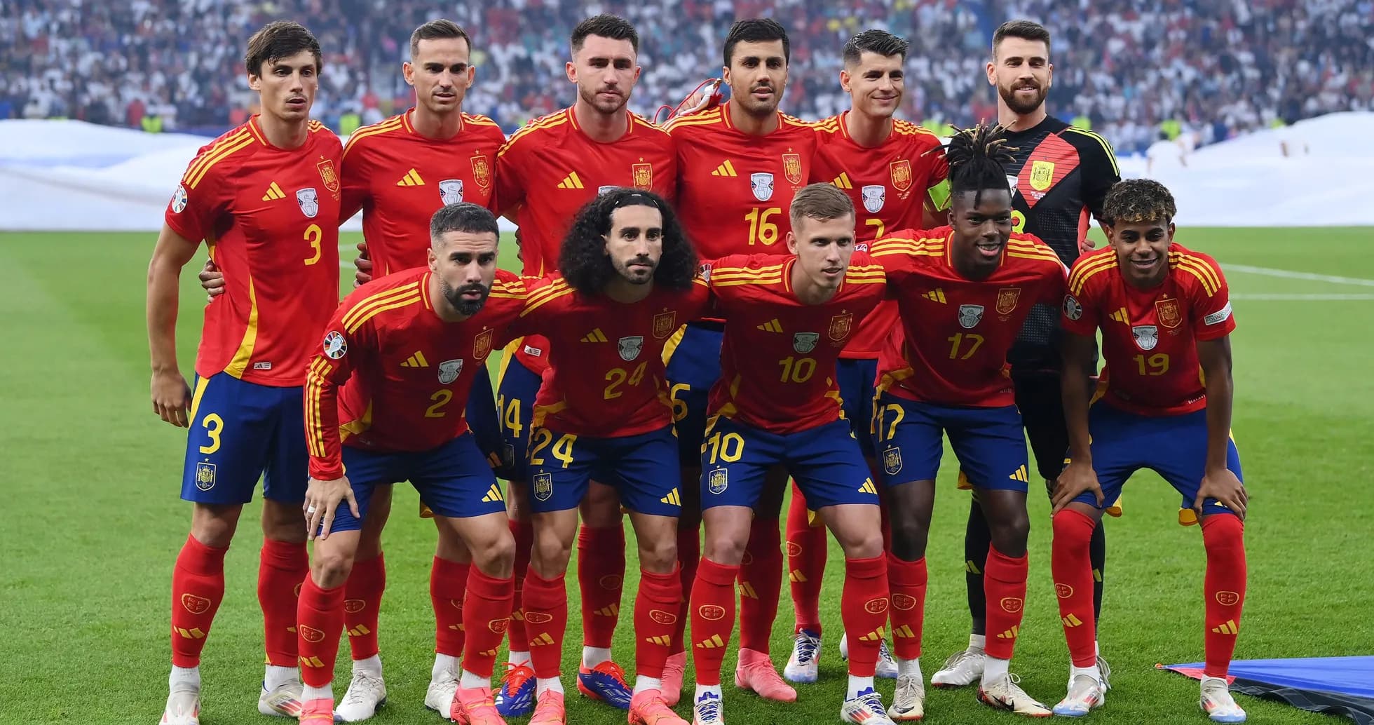 Spain national football team posing for a photo Spain national football team posing for a photo