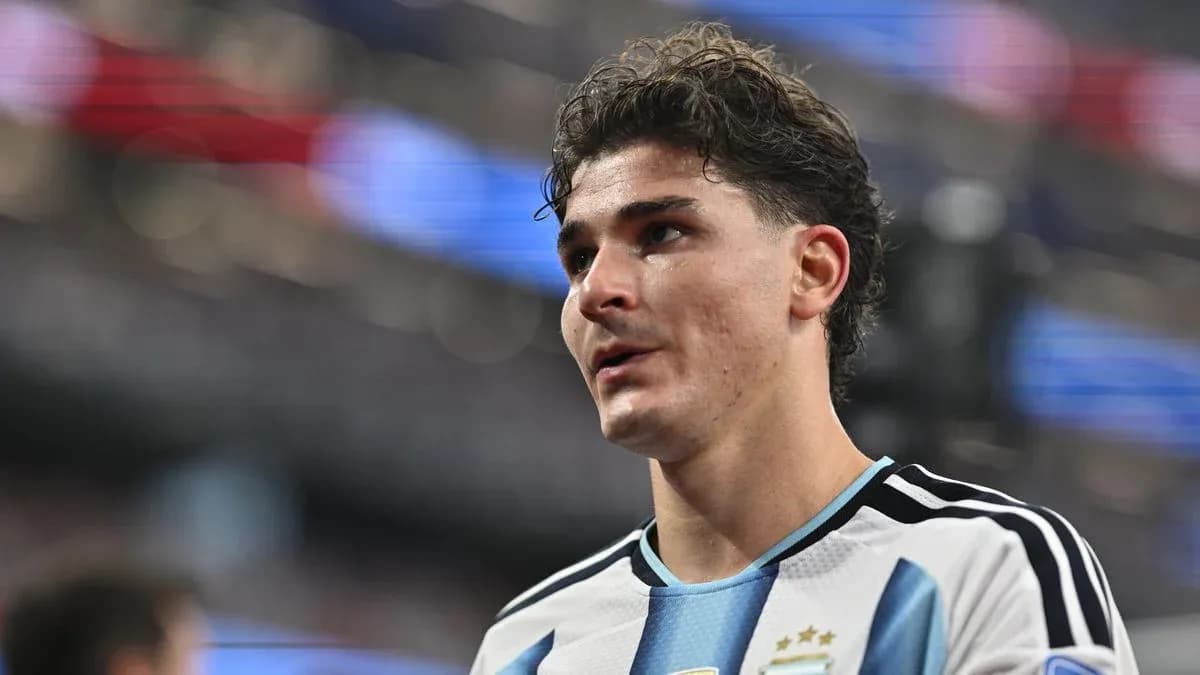 Player in Argentina jersey during match preparation Player in Argentina jersey during match preparation