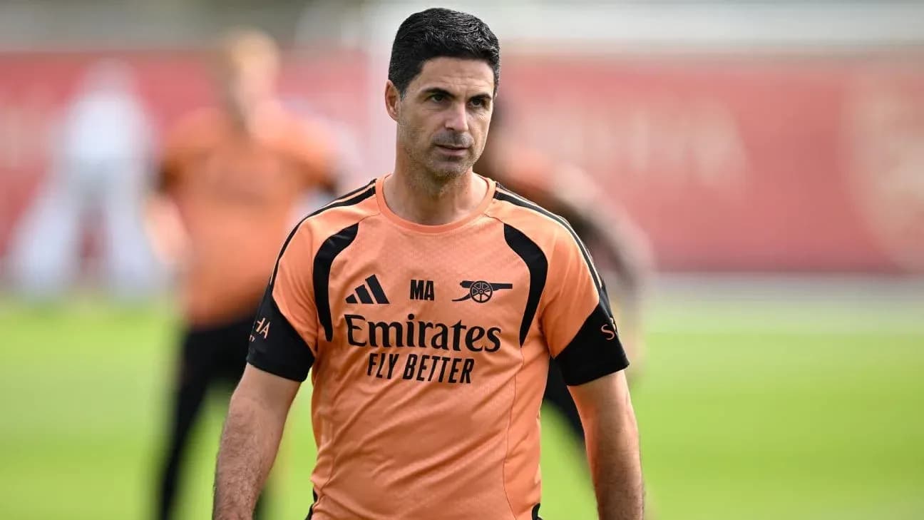 Arsenal manager Mikel Arteta during training session Arsenal manager Mikel Arteta during training session