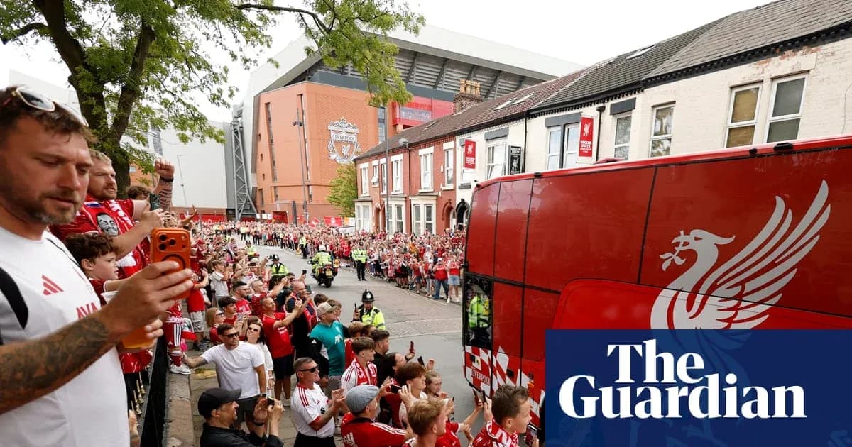 Liverpool fans gathered as team bus arrives Liverpool fans gathered as team bus arrives