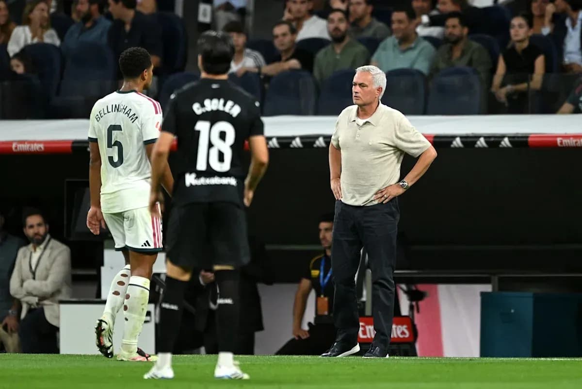 Bellingham and Soler during match with Mourinho coaching Bellingham and Soler during match with Mourinho coaching
