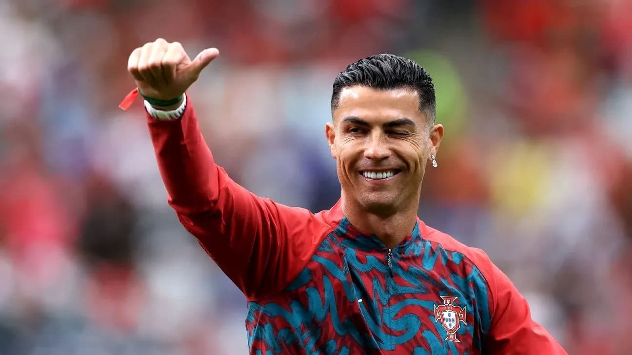Cristiano Ronaldo giving a thumbs up during warm-up Cristiano Ronaldo giving a thumbs up during warm-up