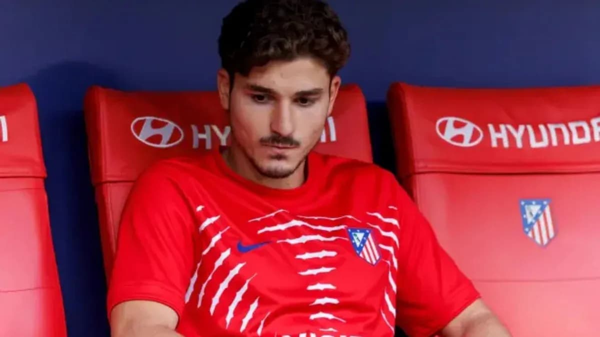 Player sitting on bench during match Player sitting on bench during match