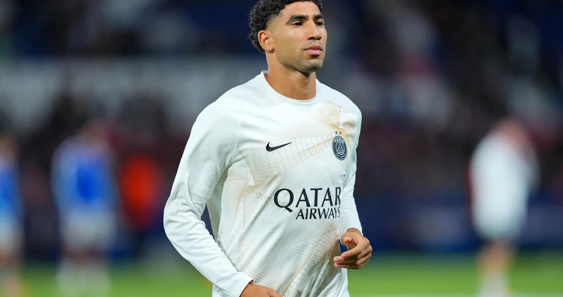 Player warming up in Paris Saint-Germain kit Player warming up in Paris Saint-Germain kit