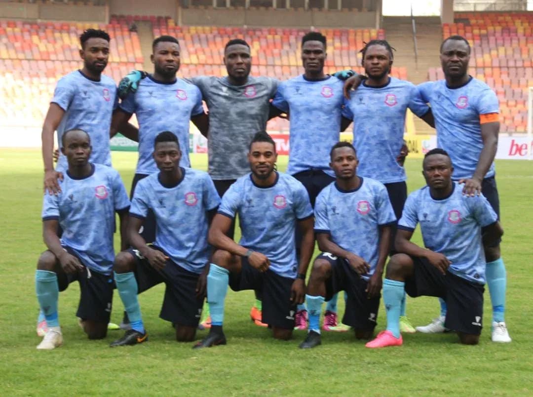 Niger Tornadoes team posing on the field Niger Tornadoes team posing on the field