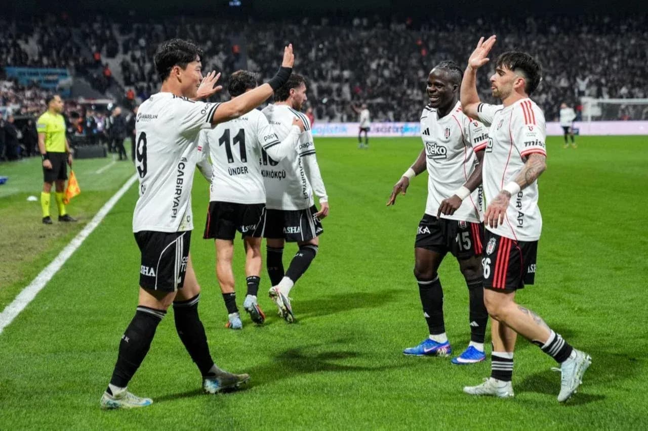Beşiktaş players celebrating a goal Beşiktaş players celebrating a goal