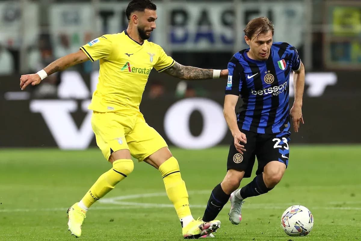 Lazio and Inter players competing for the ball Lazio and Inter players competing for the ball