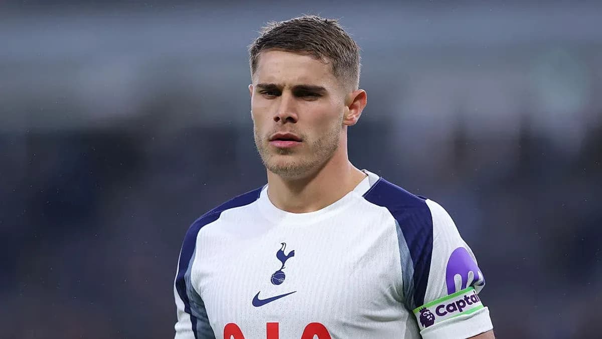 Player in Tottenham kit during a match Player in Tottenham kit during a match
