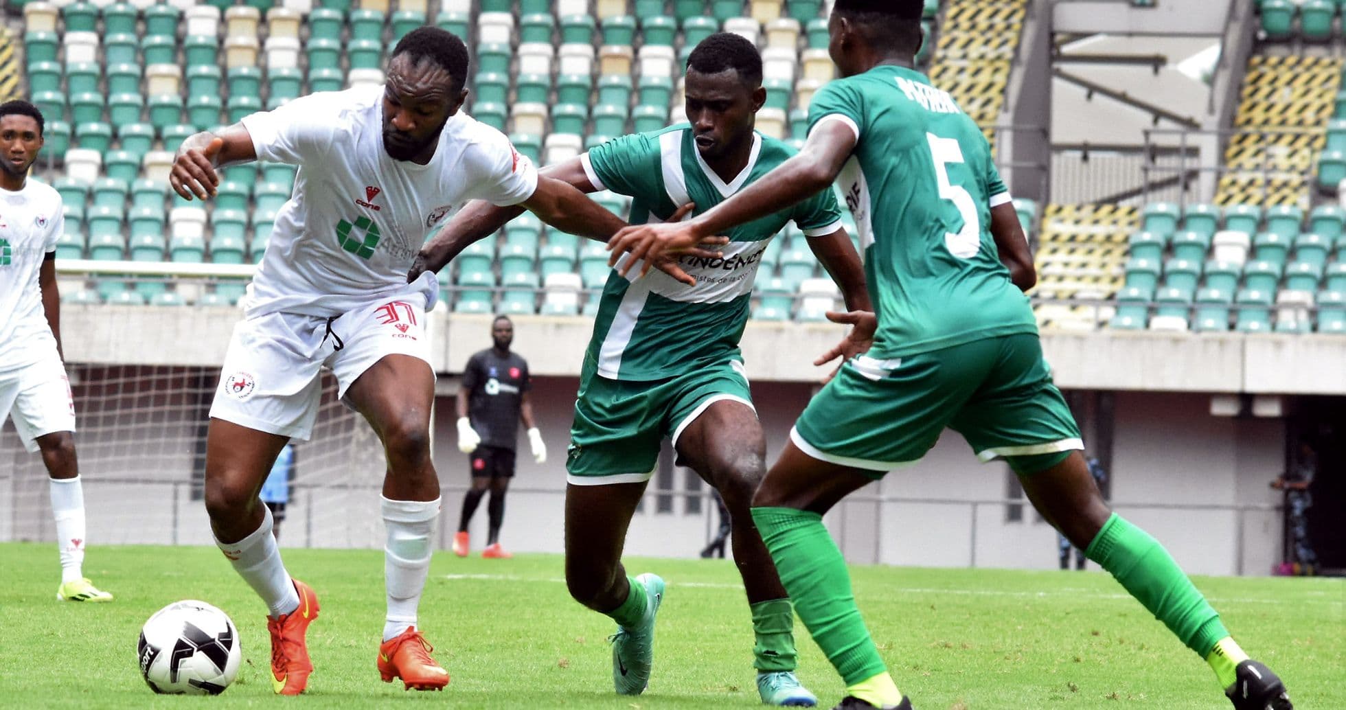 Enugu Rangers player dribbling against Nasarawa United Enugu Rangers player dribbling against Nasarawa United