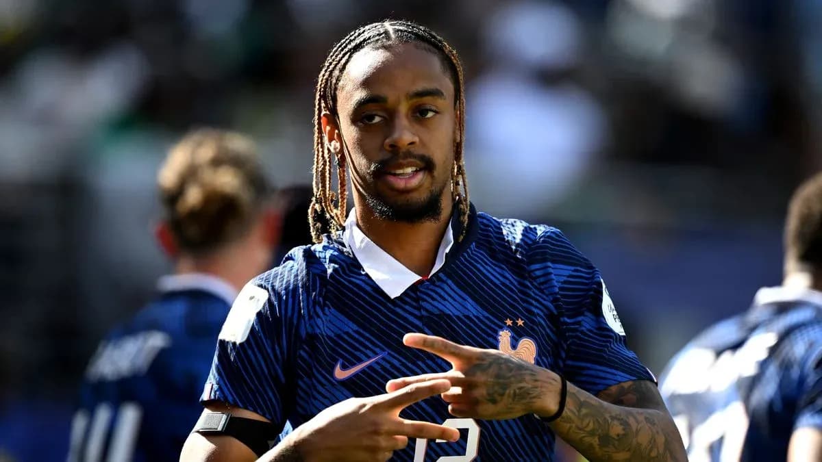 Player in France jersey posing during warm-up Player in France jersey posing during warm-up