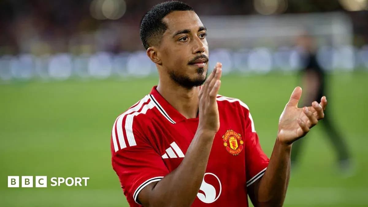 Player applauding fans in Manchester United jersey Player applauding fans in Manchester United jersey