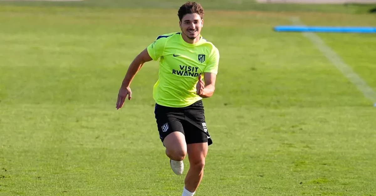 Player running during training session at Atletico Madrid Player running during training session at Atletico Madrid