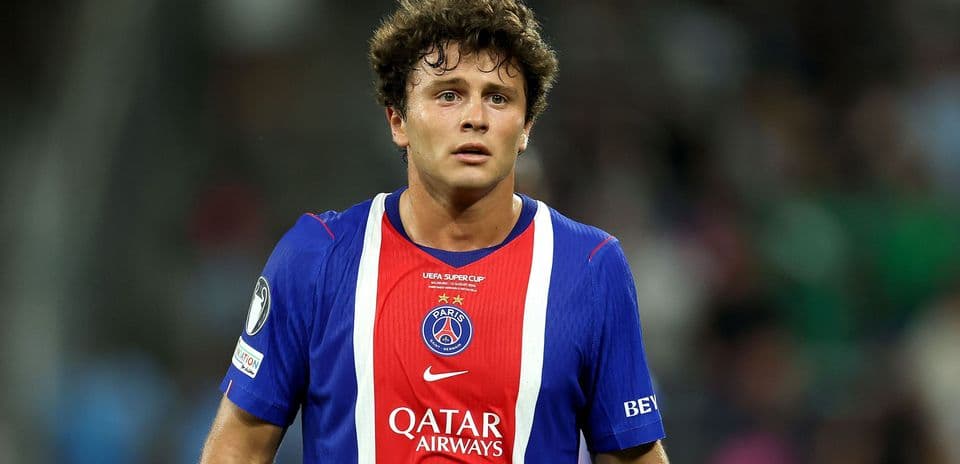Joao Neves' Modest Arrival at PSG Training Revealed as a Charitable Act Joao Neves' Modest Arrival at PSG Training Revealed as a Charitable Act