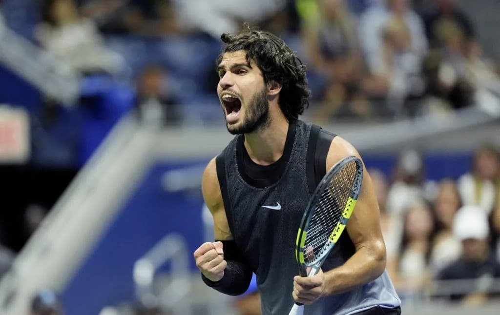 Carlos Alcaraz Urges Tennis Tournaments to Stop Matches Ending After Midnight Carlos Alcaraz Urges Tennis Tournaments to Stop Matches Ending After Midnight