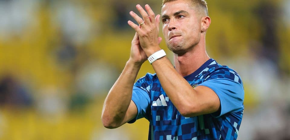 Alvaro Gonzalez Shares What Cristiano Ronaldo Is Really Like Off the Pitch Alvaro Gonzalez Shares What Cristiano Ronaldo Is Really Like Off the Pitch